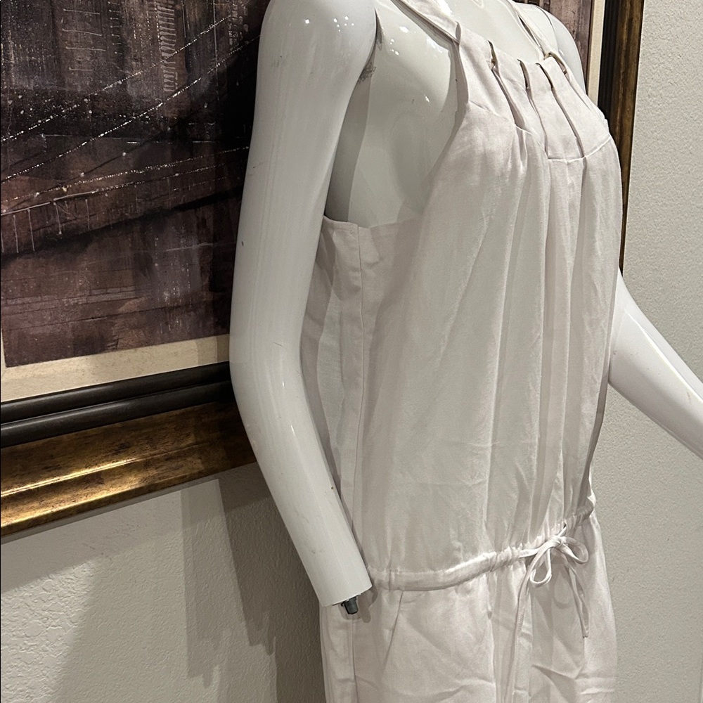 Elegant White Sleeveless Jumpsuit - Picture 5 of 7